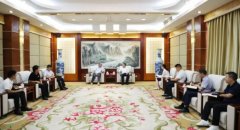  杨怯会见福建盼盼